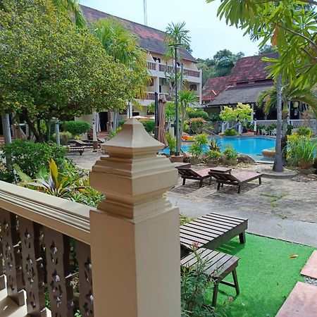 Ban Nam Mao Resort Na Chom Thian Exterior photo