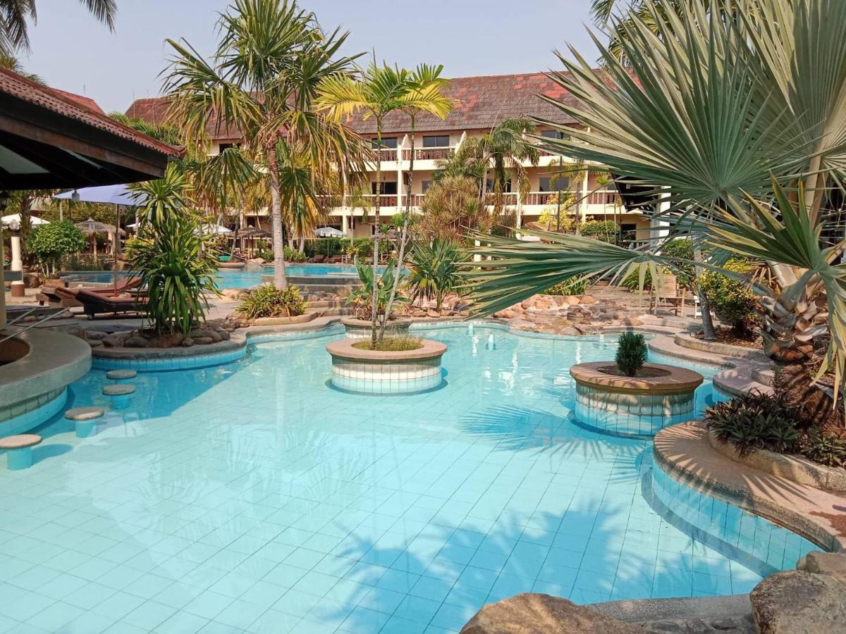 Ban Nam Mao Resort Na Chom Thian Exterior photo