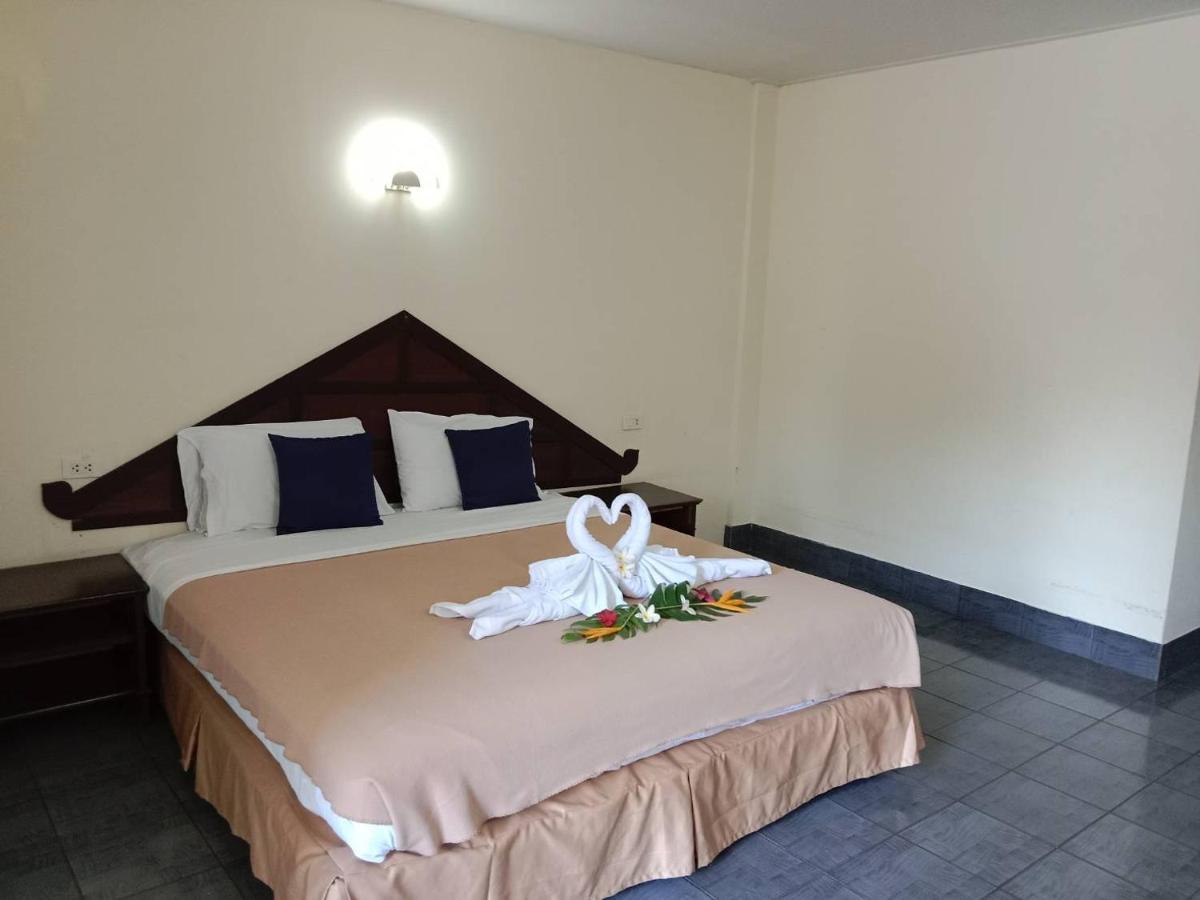 Ban Nam Mao Resort Na Chom Thian Exterior photo