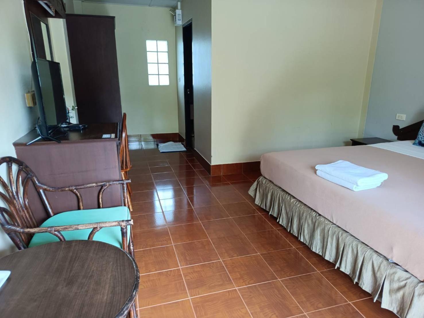 Ban Nam Mao Resort Na Chom Thian Exterior photo